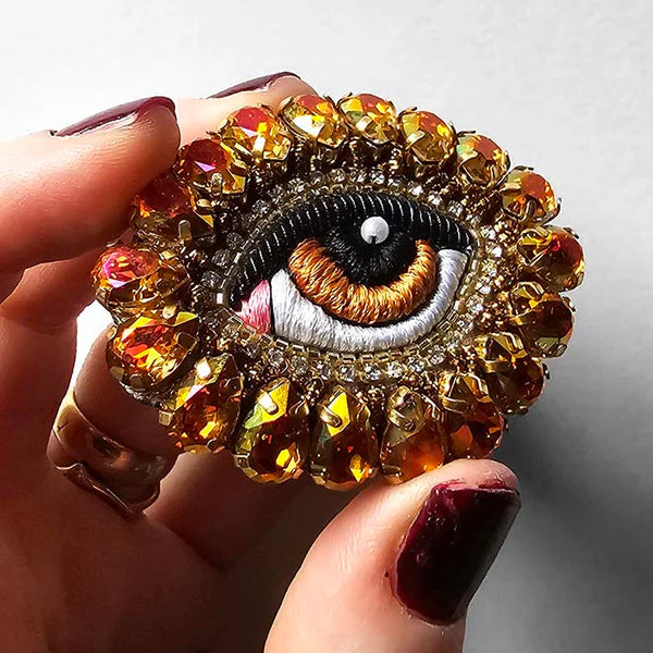 Céleste Mogador Swarovski Kahve Göz Broş