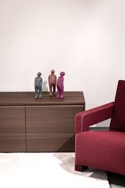 The Visitor Heykel - Mulberry