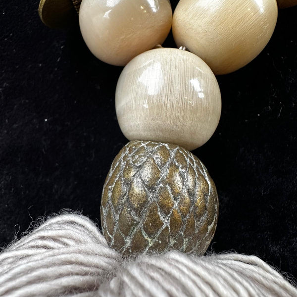 Julia Atlas - Light Grey Cow Horn