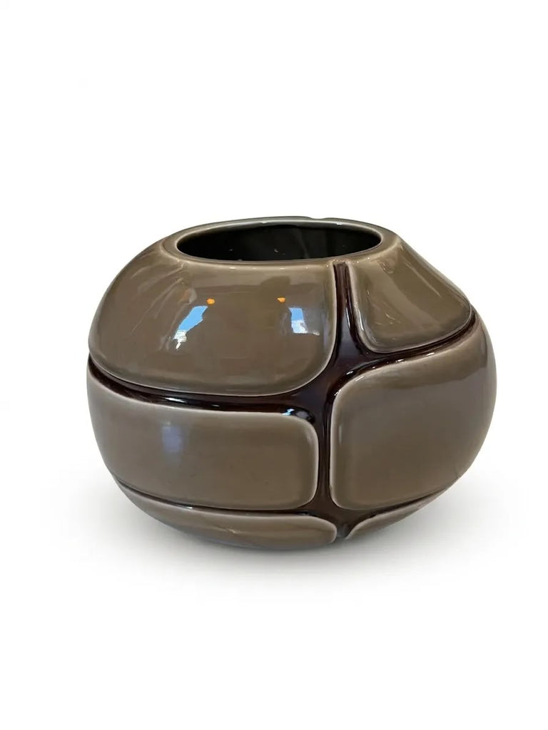 Laguna Vase 3 Glossy Beaver Brown Outside.Coffee inside