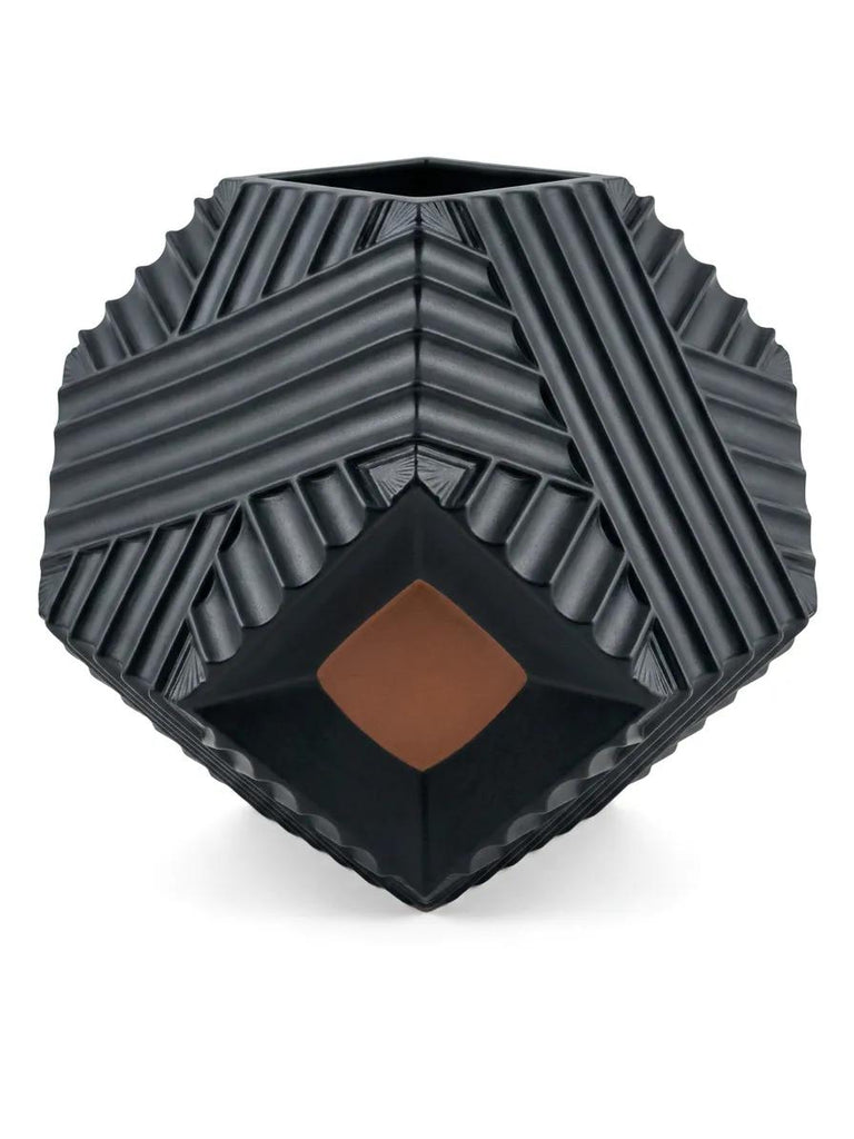 Octo Vase 1 Matt Iron Black W Antique Gold