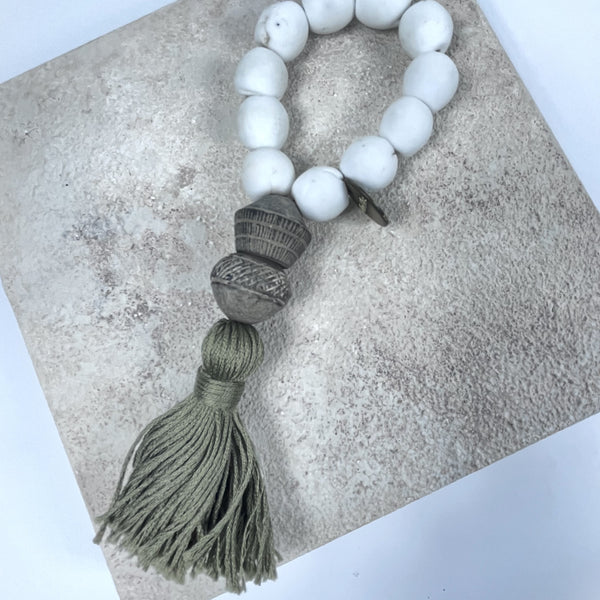 Julia Atlas-Whıte Glass Ceramic Spindle Ends