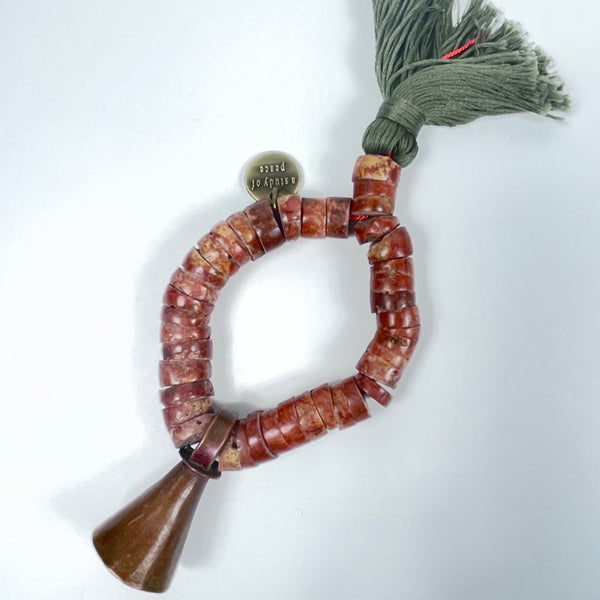 Julia Atlas-Bauxıte Tespih