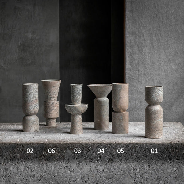 Tatiana Queiroz - Totem Vase 01