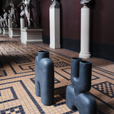 Cobra Vase Tall Hexa Black